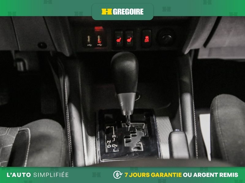 2021 Mitsubishi RVR Grey Laval - photo #23