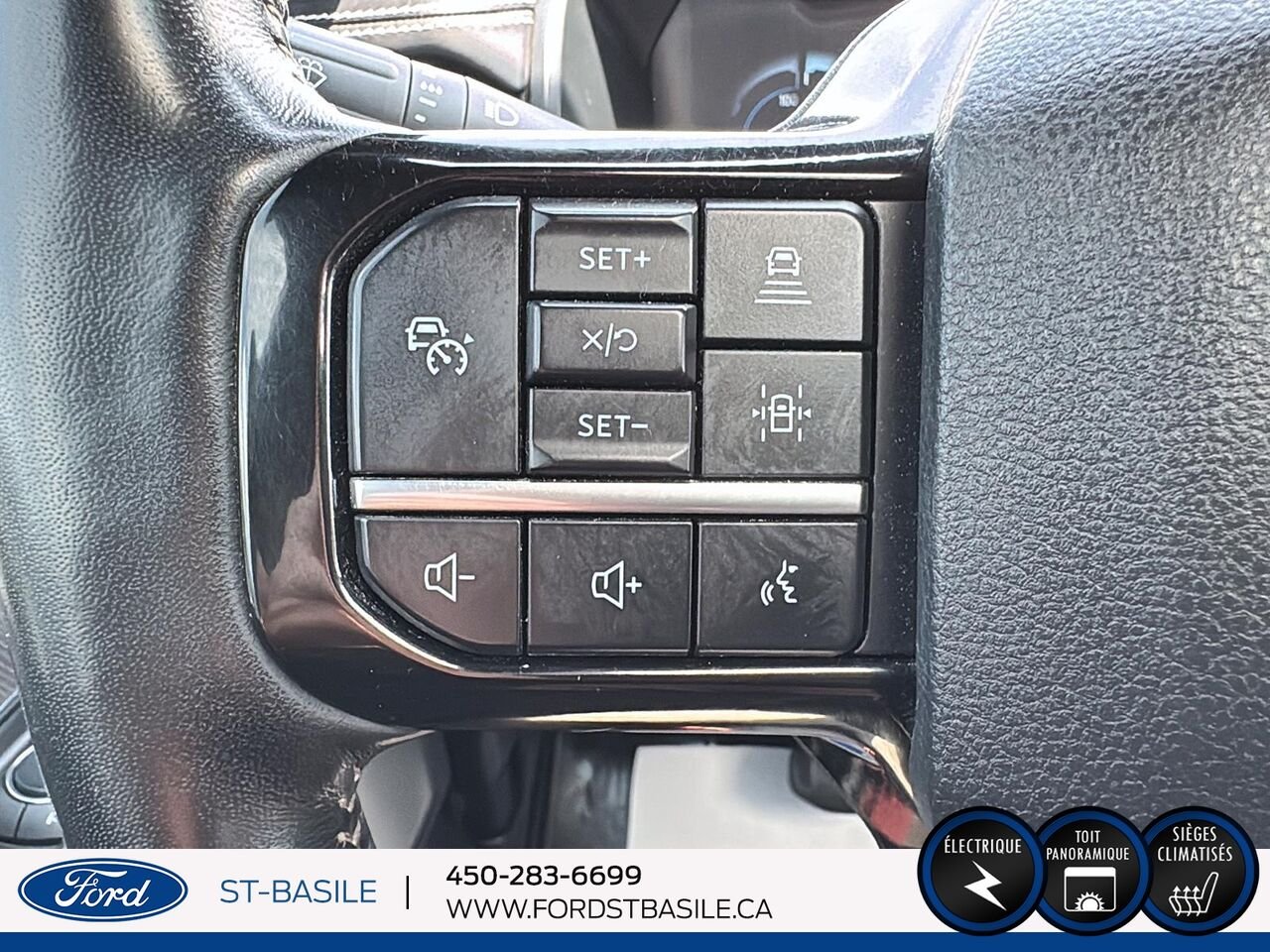 2023 Ford F-150 Lightning Silver Saint-Basile-le-Grand - photo #21