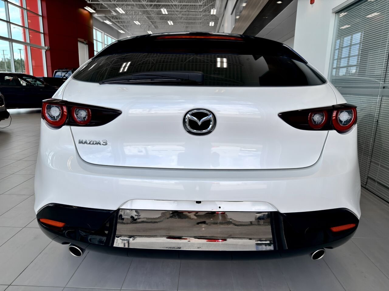 2024 MAZDA MAZDA3 SPORT GX White Notre-Dame-des-Prairies - photo #9