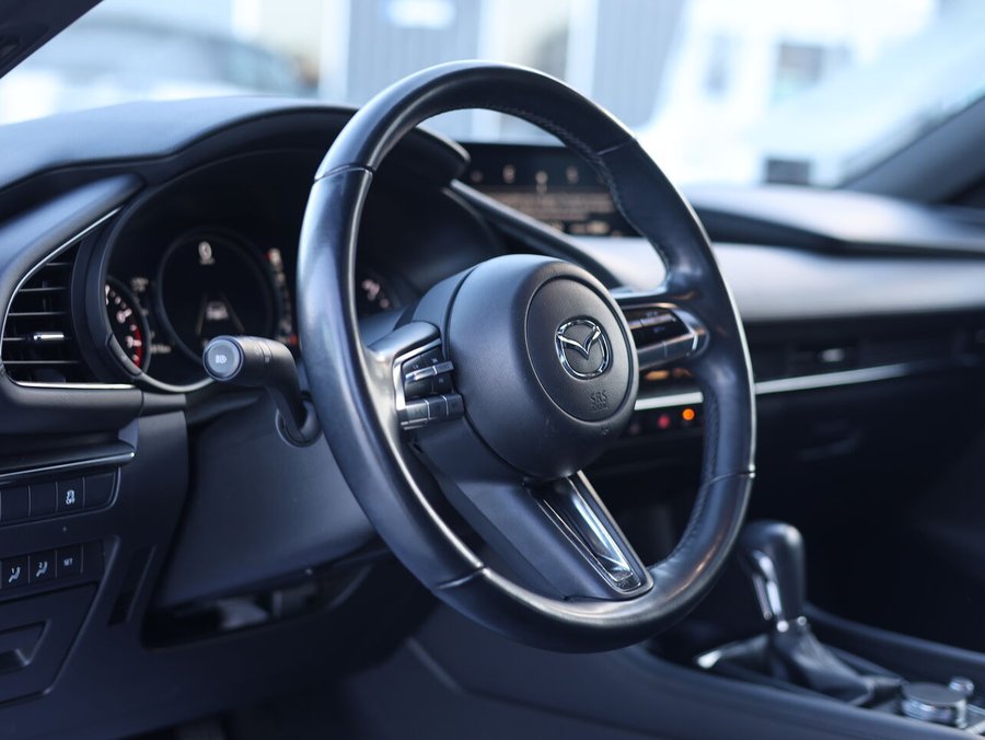 Mazda Mazda3 Sport GS AWD i-ACTIV BA, Toit ouvrant, Sièges à fonction mémoire, Volant chauffant 2023 Blanc