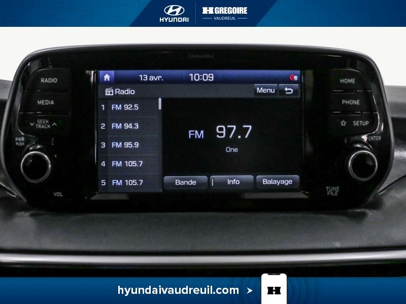 2021 Hyundai Tucson White Laval - photo #27
