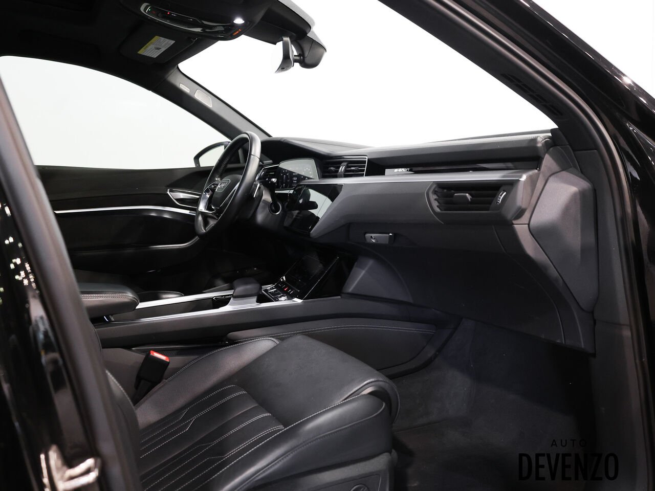 2019 Audi e-tron Black Saint-Eustache - photo #6