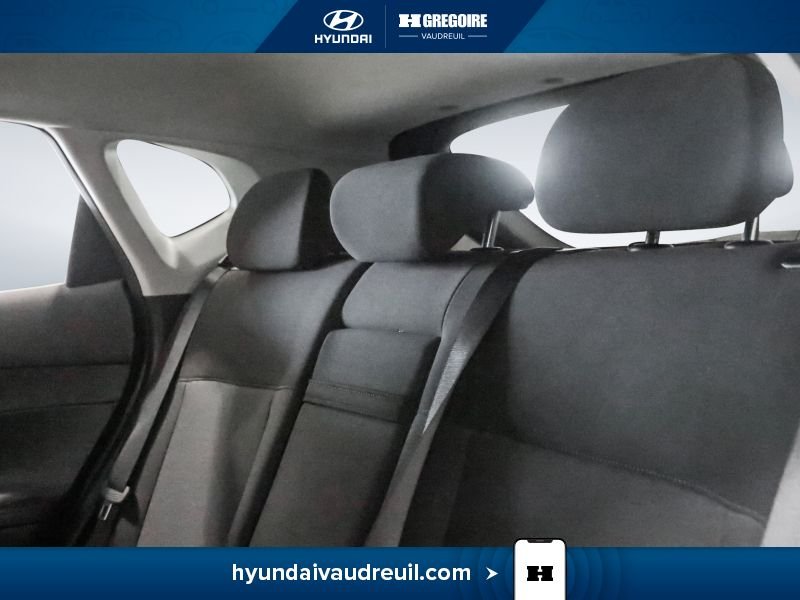 2024 Hyundai Kona White Blainville - photo #18
