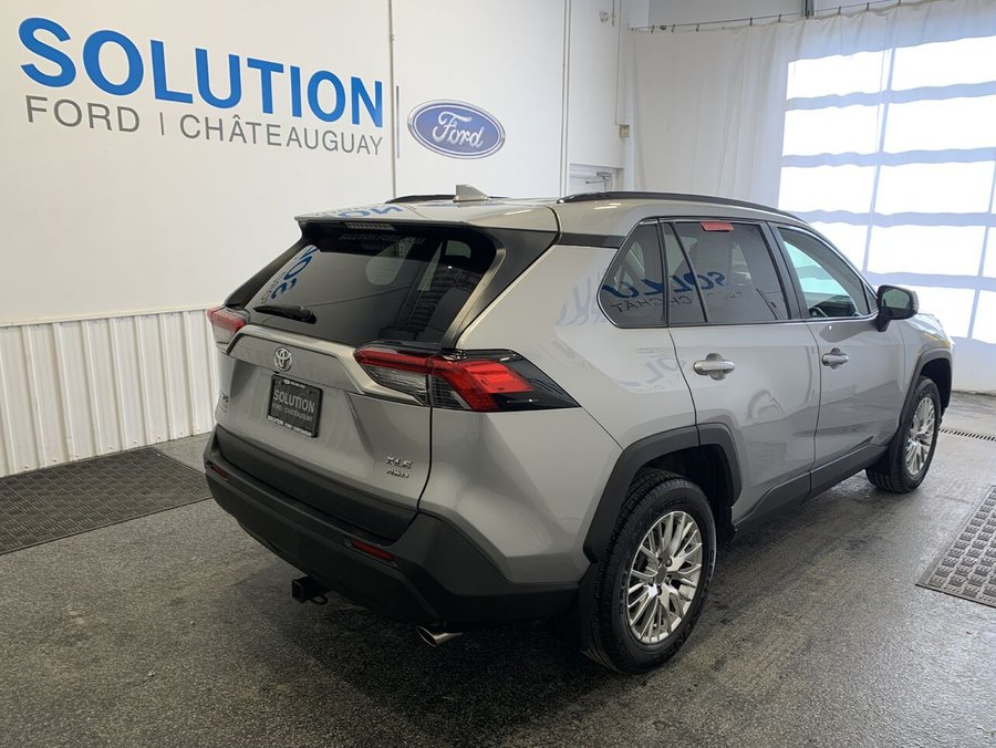 Toyota RAV4 XLE AWD 2019 2019 Argent