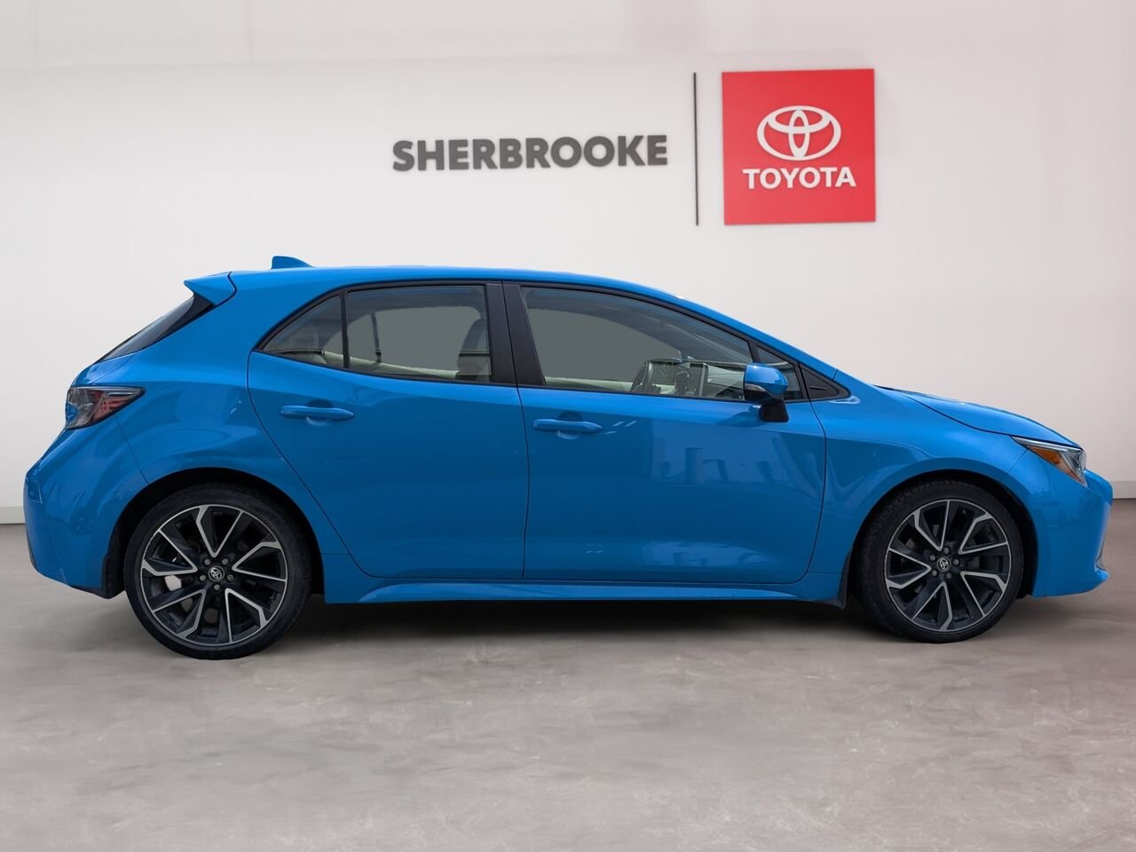 2022 Toyota Corolla Hatchback JTNK4MBE6N3153173 Blue Sherbrooke - photo #3