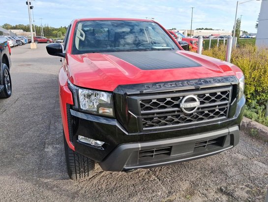 2024 Nissan Frontier sv 2024 Red