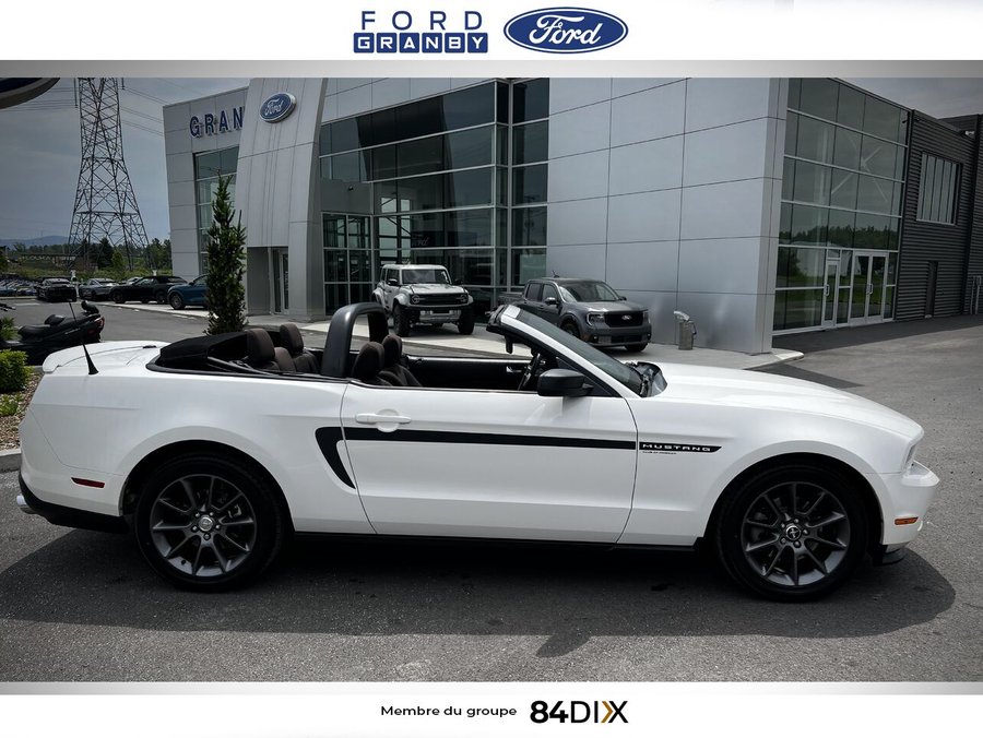 Ford Mustang Décapotable 2 portes V6 de première qualité 2012 Blanc