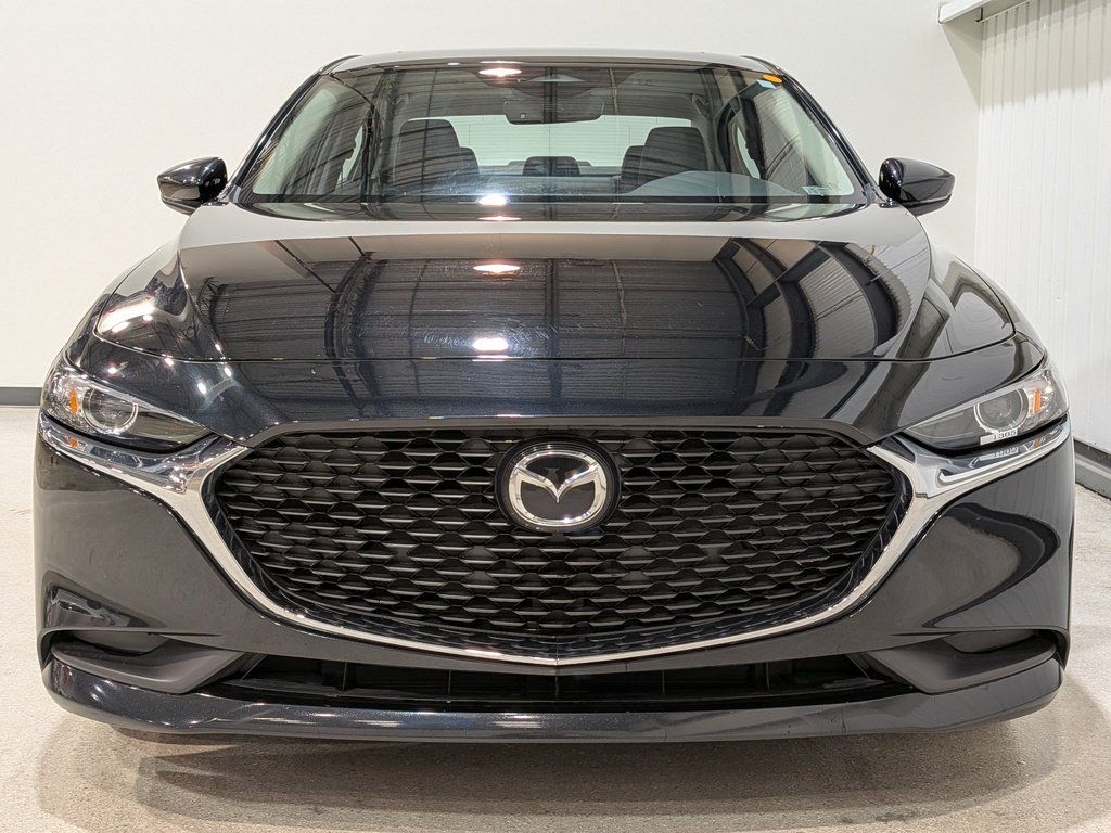 Mazda Mazda3 GS Auto i-ACTIV AWD 2024 Noir Val-David - photo #1