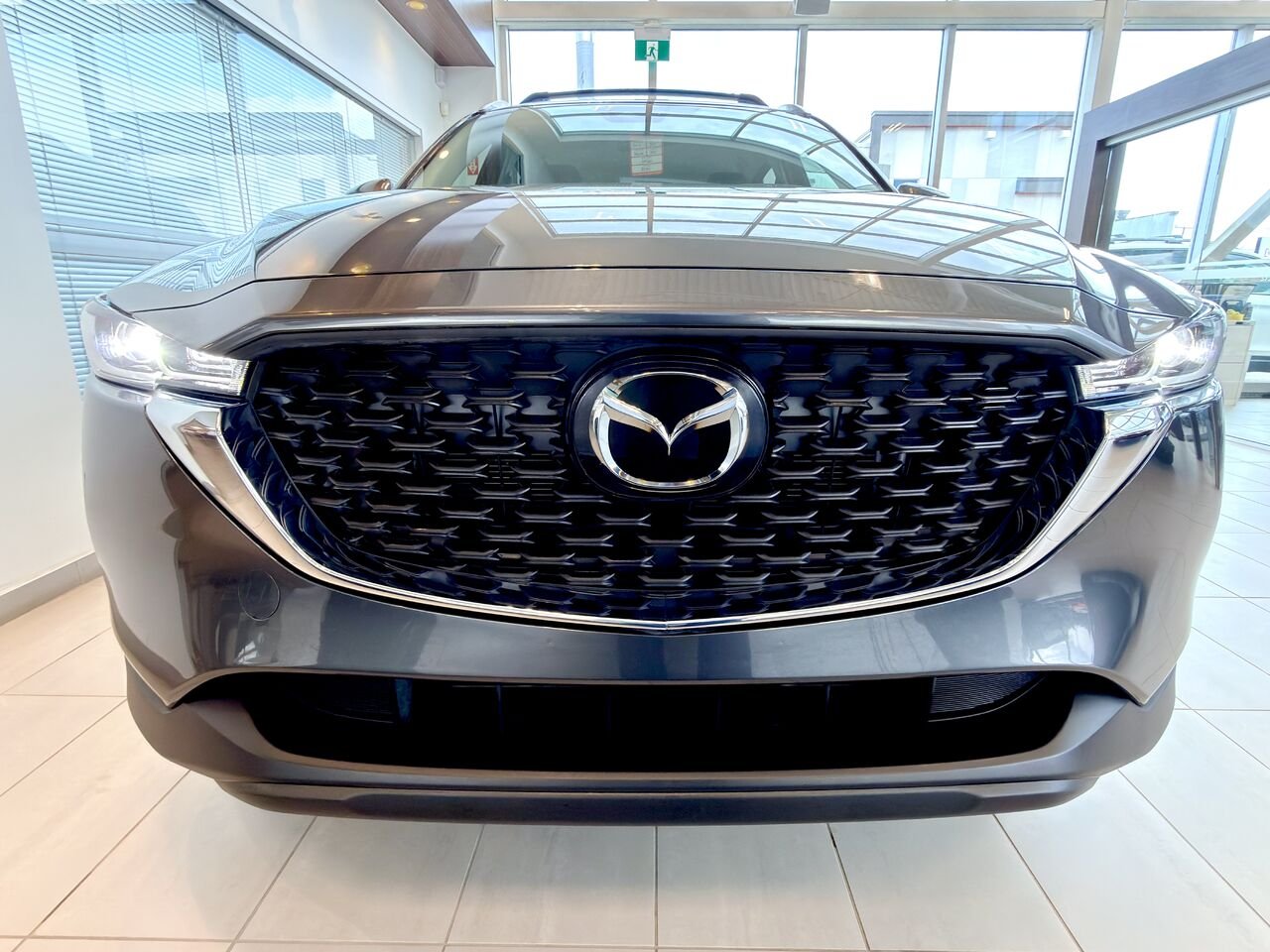 Mazda CX-5 2025 Gris Notre-Dame-des-Prairies - photo #5