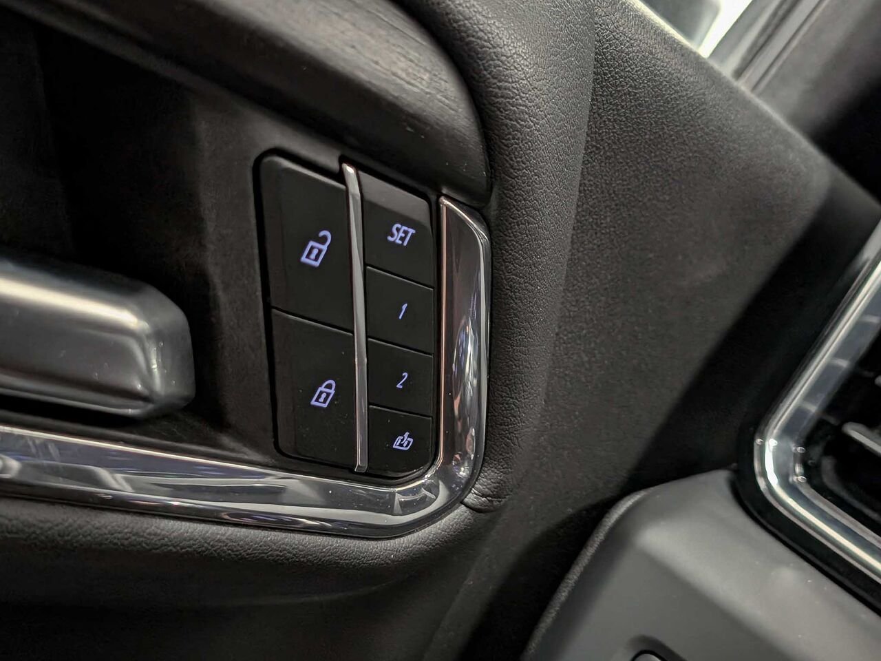 GMC SIERRA CAISSE STANDARD DE 6 PIEDS 6 POU DENALI Toit Ouvrant 2024 Noir Sherbrooke - photo #20