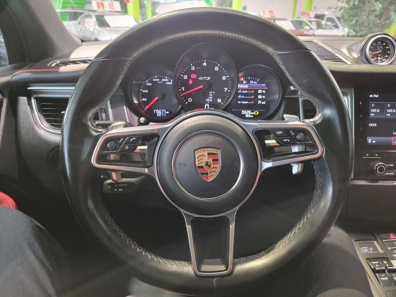 2018 Porsche Macan Black  - photo #20