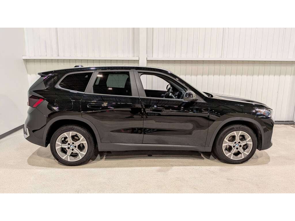 2023 BMW X1 xDrive28i Sports Activity Vehicle Black Val-David - photo #7