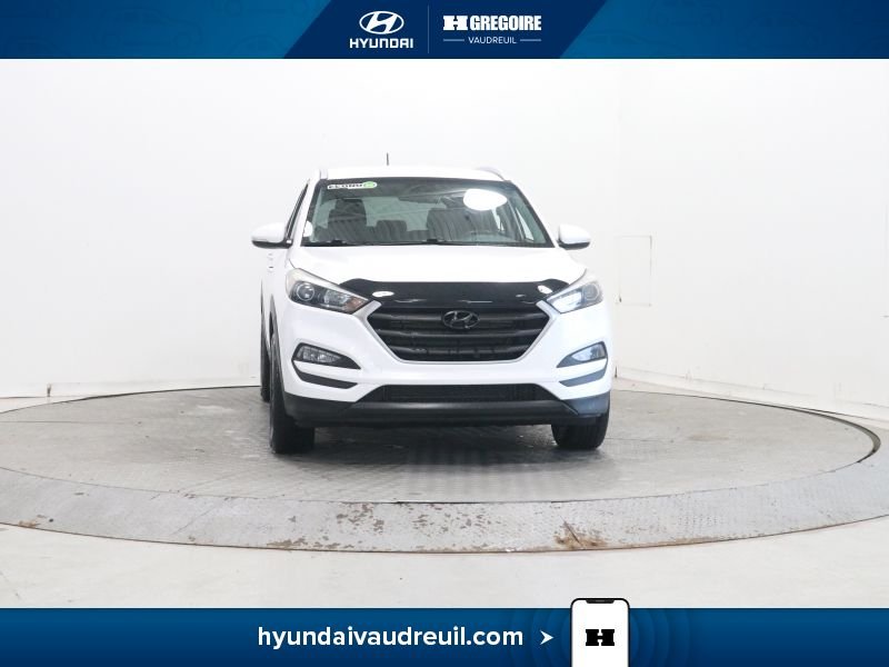 2017 Hyundai Tucson White Laval - photo #0