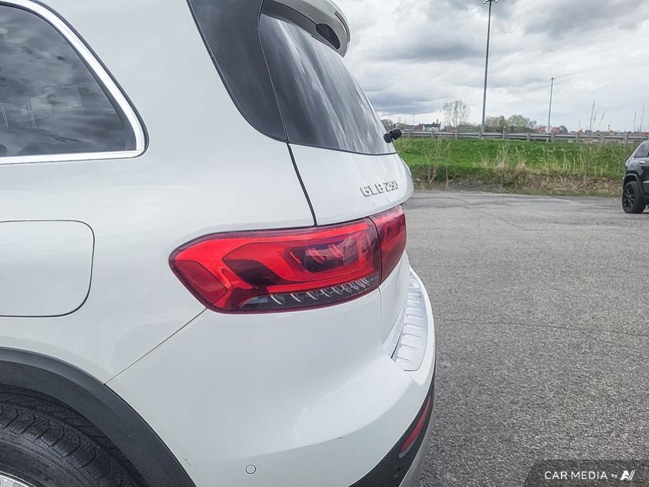 Mercedes-Benz GLB W1N4M4HB7PW310617 2023 Blanc Mirabel - photo #13
