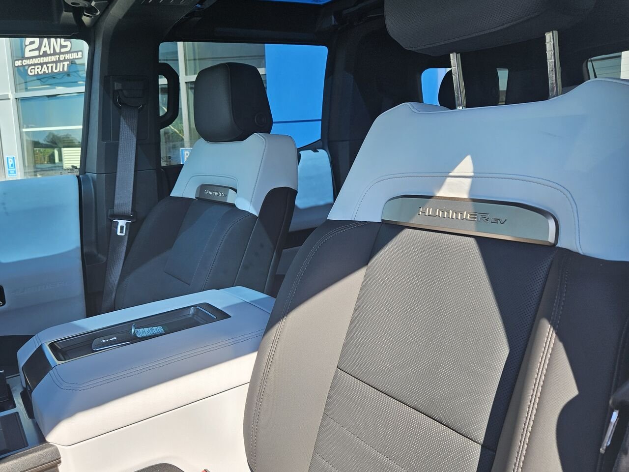 GMC HUMMER EV VUS 3X e4RM 4 portes 2024 Blanc Thetford Mines - photo #16