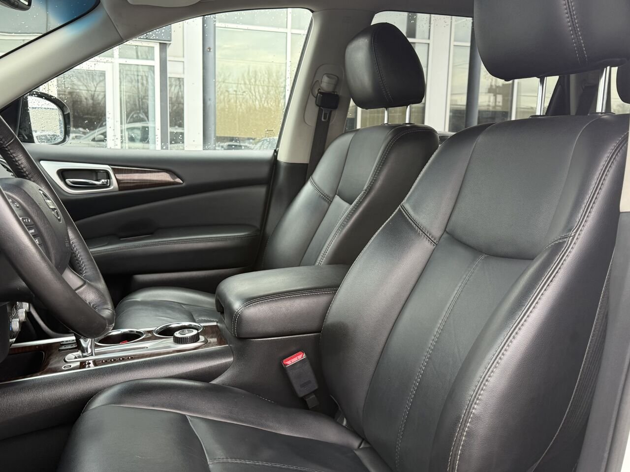 2014 Nissan Pathfinder AWD White Granby - photo #12
