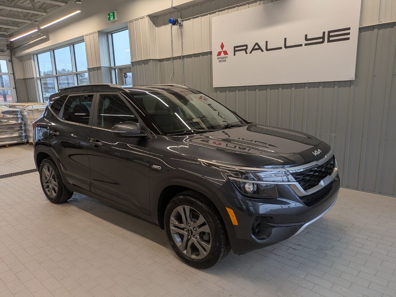 2022 Kia Seltos Black Gatineau - photo #0