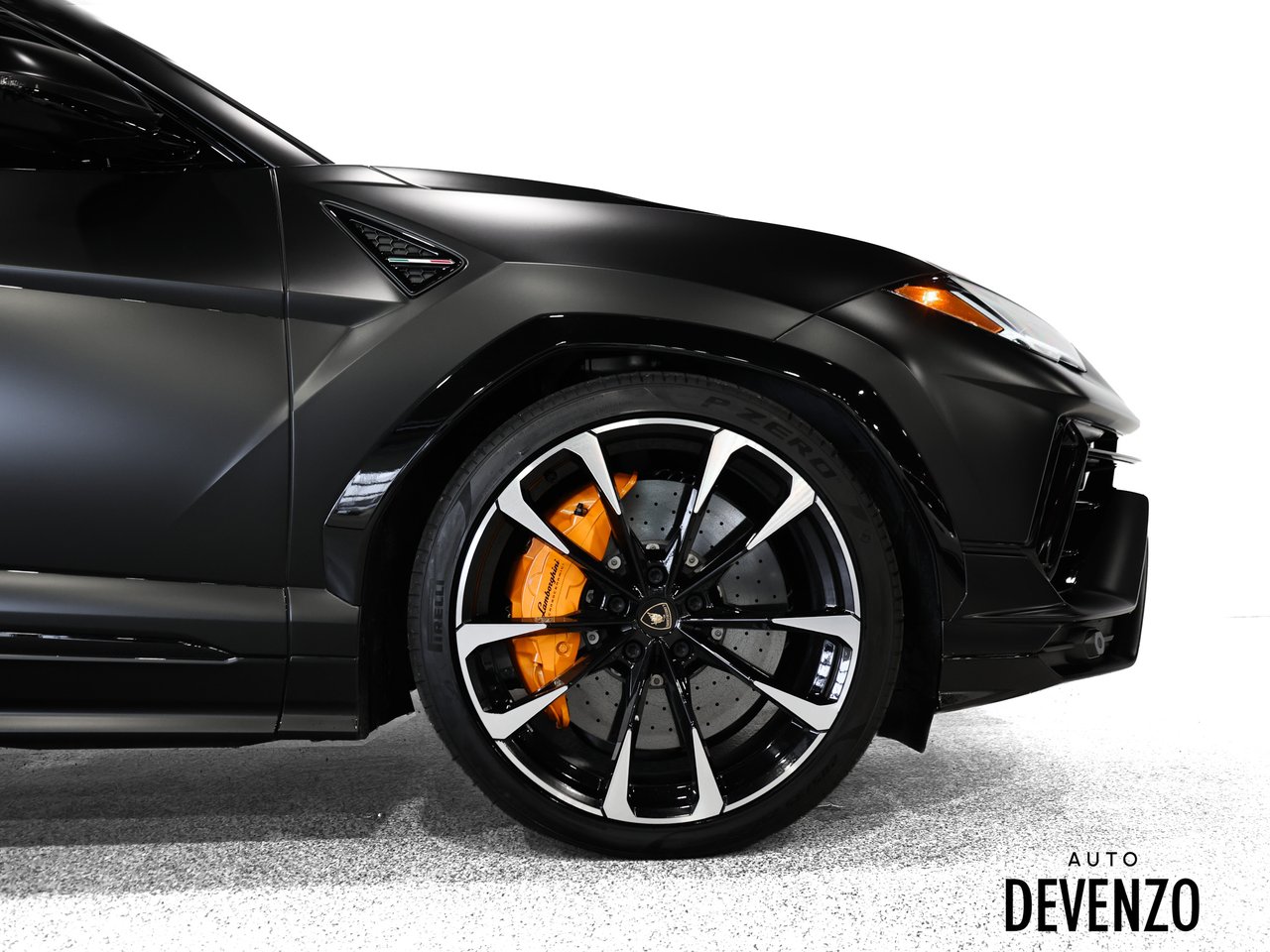 2023 Lamborghini Urus Black Saint-Eustache - photo #4