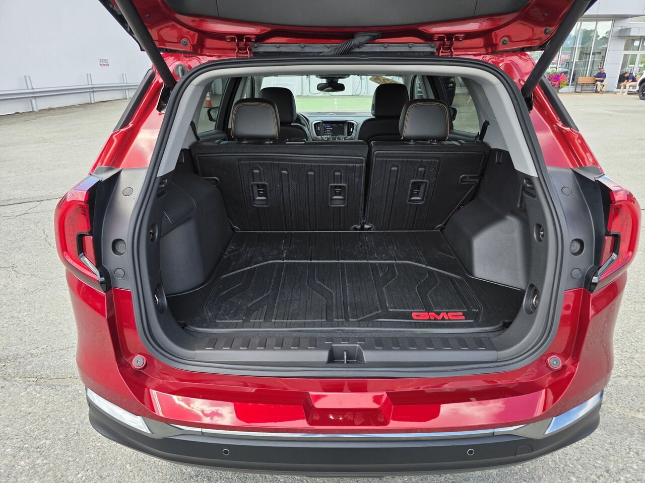 2024 GMC Terrain AT4 Red Rouyn-Noranda - photo #45
