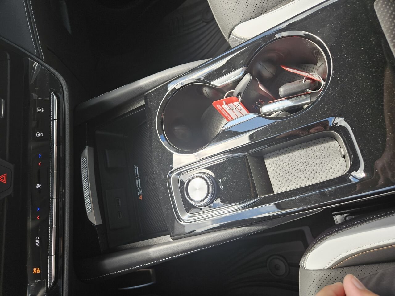 Buick Envision Tourisme sport 4 portes TI 2026 Blanc irisé triple couche Thetford Mines - photo #9