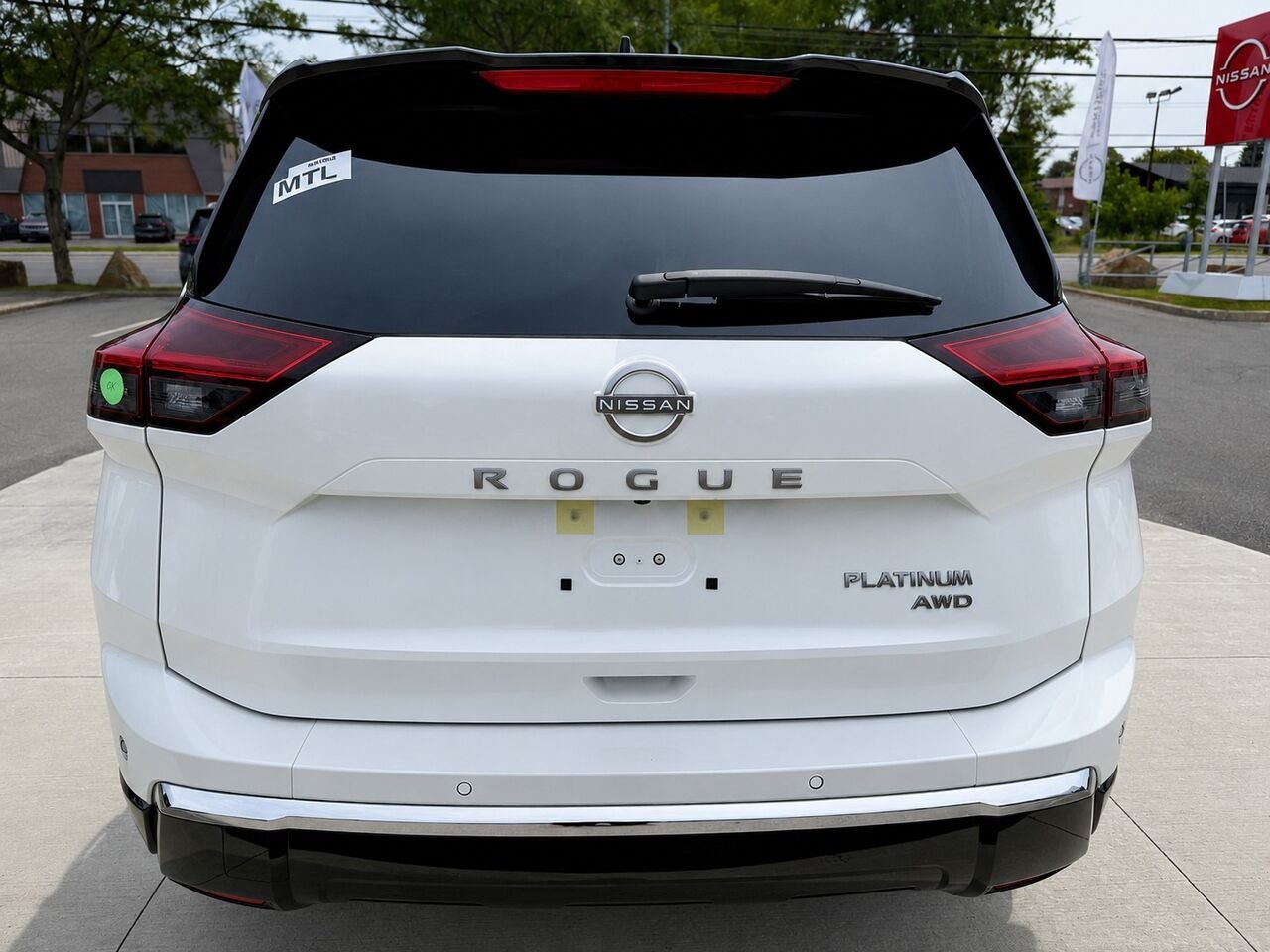 2026 NISSAN Rogue ROGUE PLATINE 2-Tone Everest White Tricoat Châteauguay - photo #4