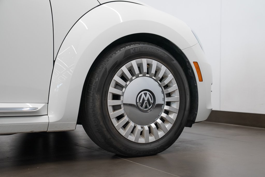 Volkswagen Beetle Trendline+ cabriolet 2 portes 2016 Blanc Kirkland - photo #9
