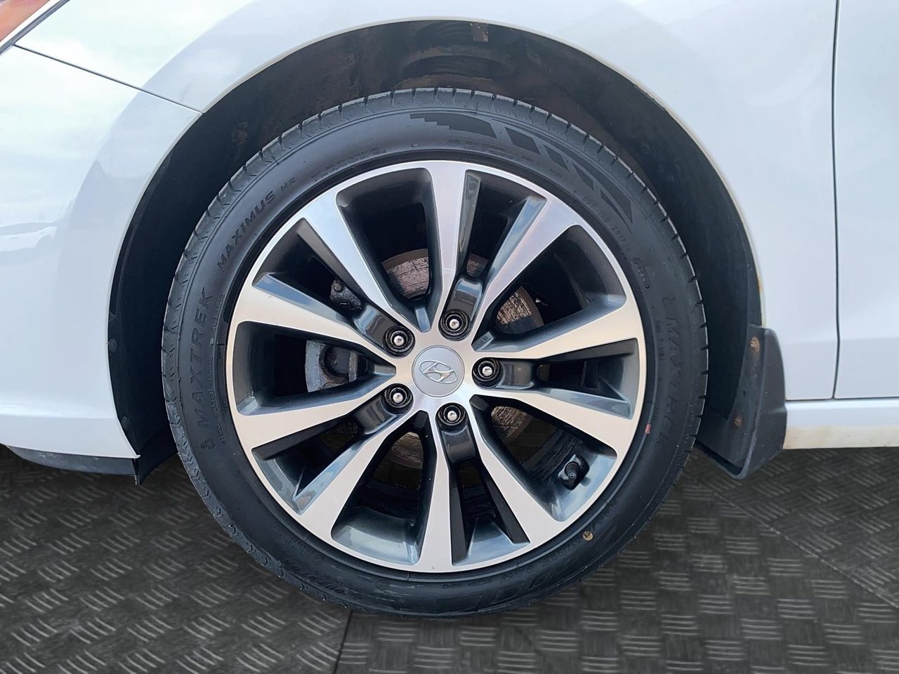 2018 Hyundai Elantra GT VIN KMHH35LE3JU007643 White Baie-Comeau - photo #11