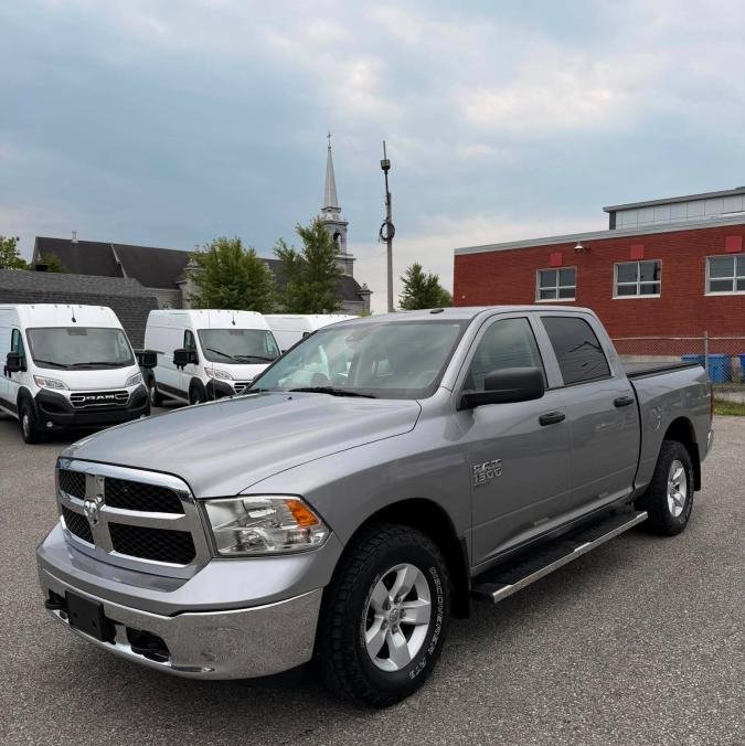 RAM 1500 Classic 2022 2022 Gris