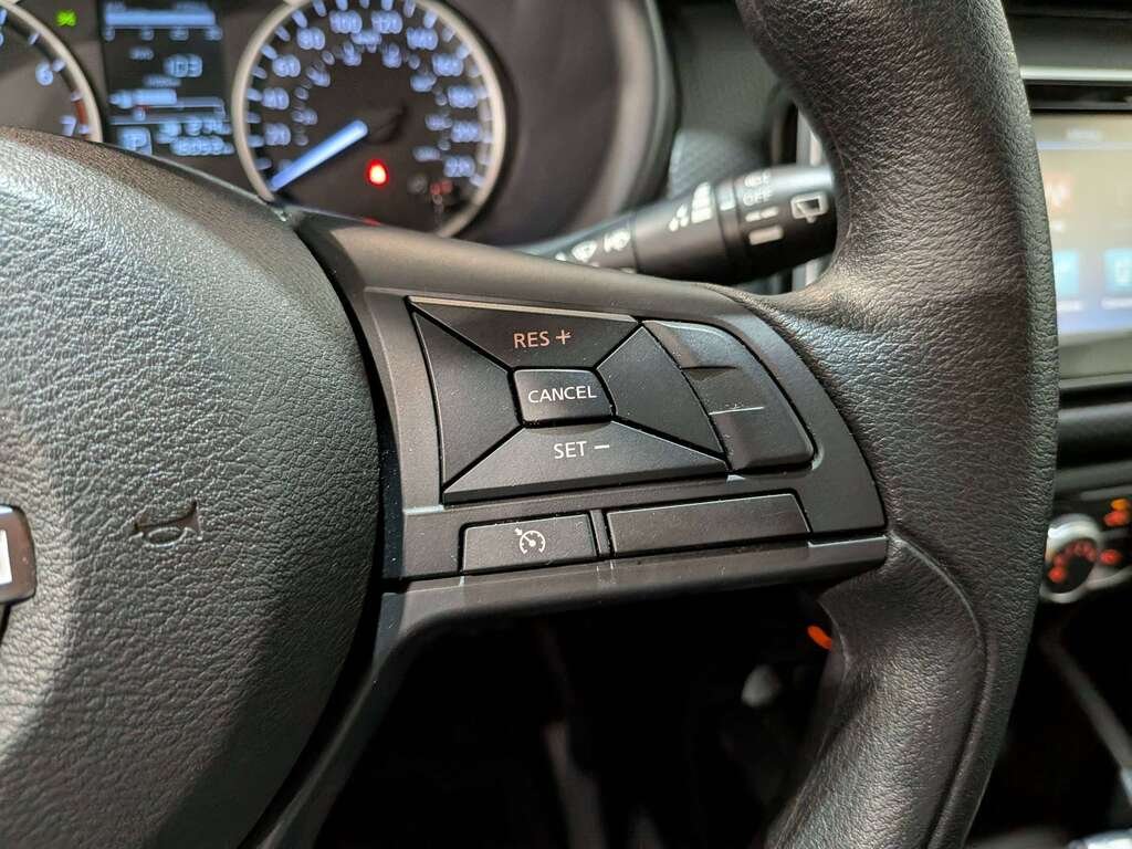 2024 Nissan Kicks S FWD Black Val-David - photo #16