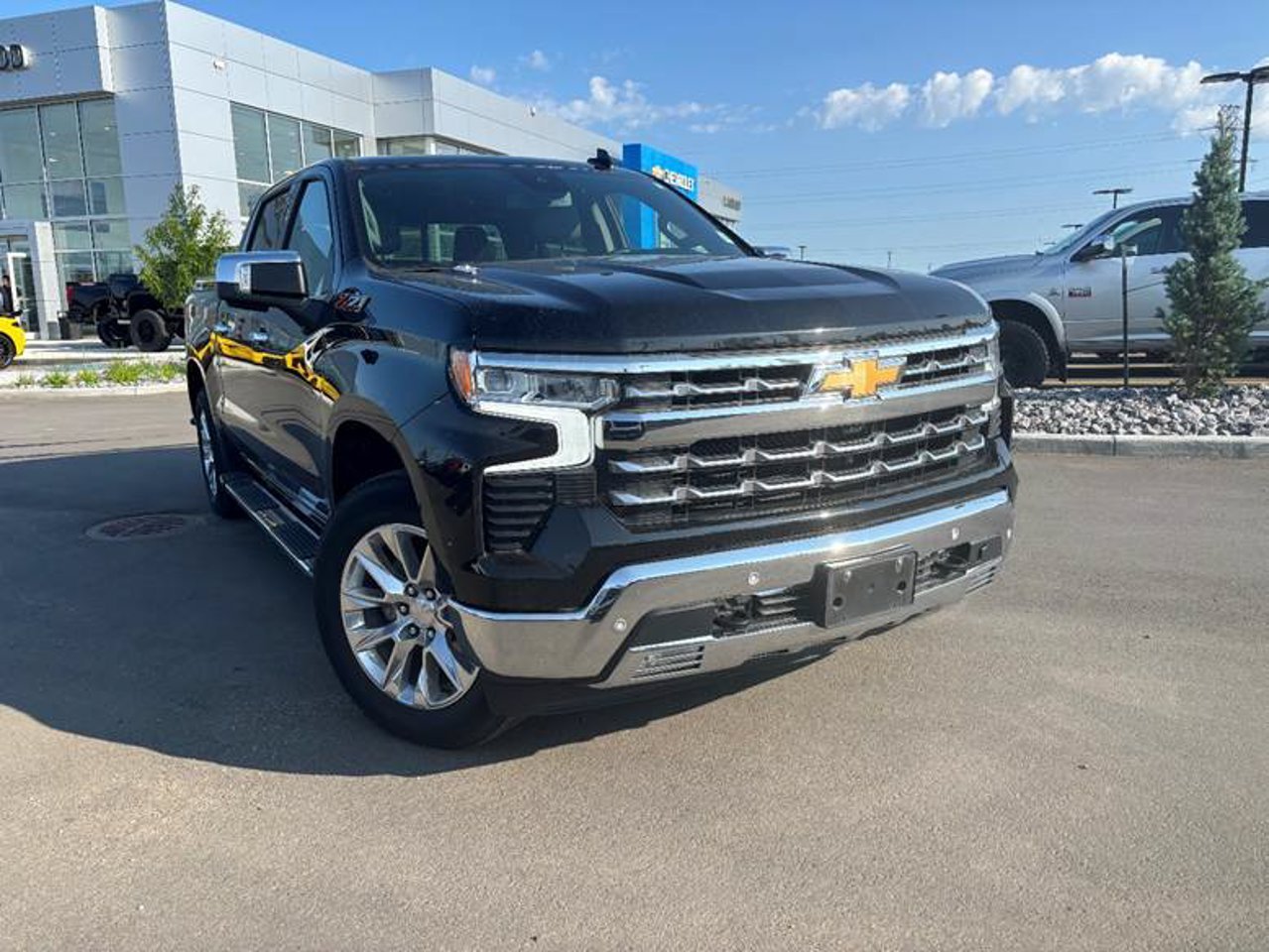 2024 Chevrolet Silverado 1500 4WD Crew Cab 147 LTZ Black Sherwood Park - photo #1