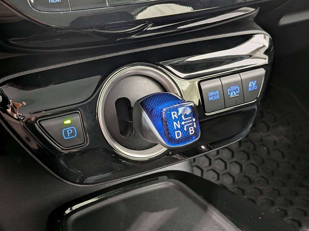 2020 Toyota Prius Prime Upgrade Auto Grey Val-David - photo #25