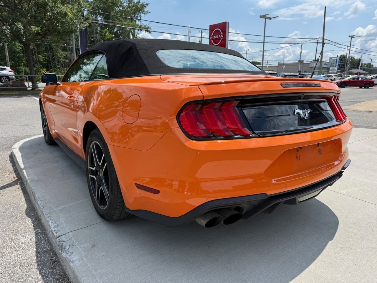 2020 Ford Mustang EcoBoost décapotable Orange Châteauguay - photo #6