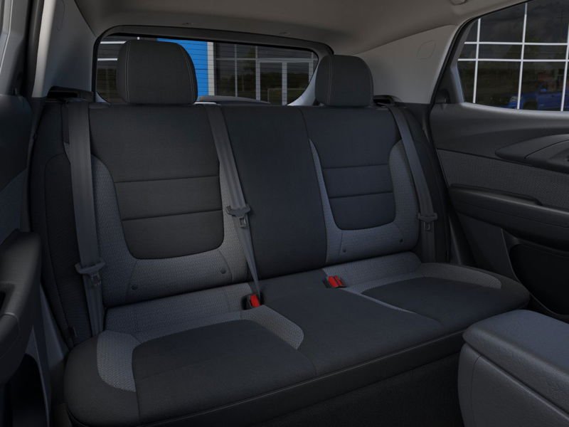 2026 CHEVROLET Trailblazer Traction intégrale, 4 portes LS Summit White Gatineau - photo #16