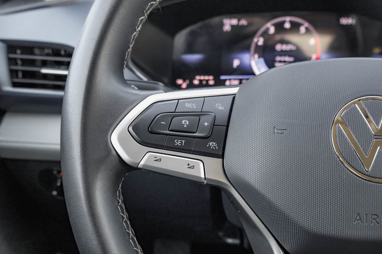2024 Volkswagen Taos Comfortline 4MOTION Black Sherwood Park - photo #19