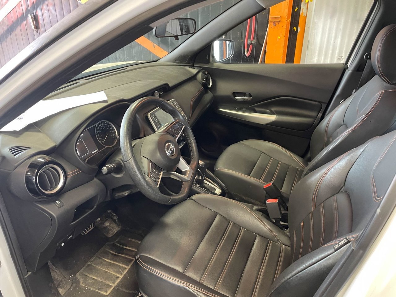 2018 Nissan Kicks SR *SIÈGES CHAUFF* CAM 360 CARPLAY BLUETOOTH USB White Saint-Jérôme - photo #2