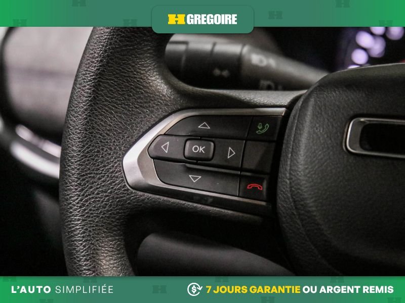 2023 Jeep Compass White Laval - photo #18