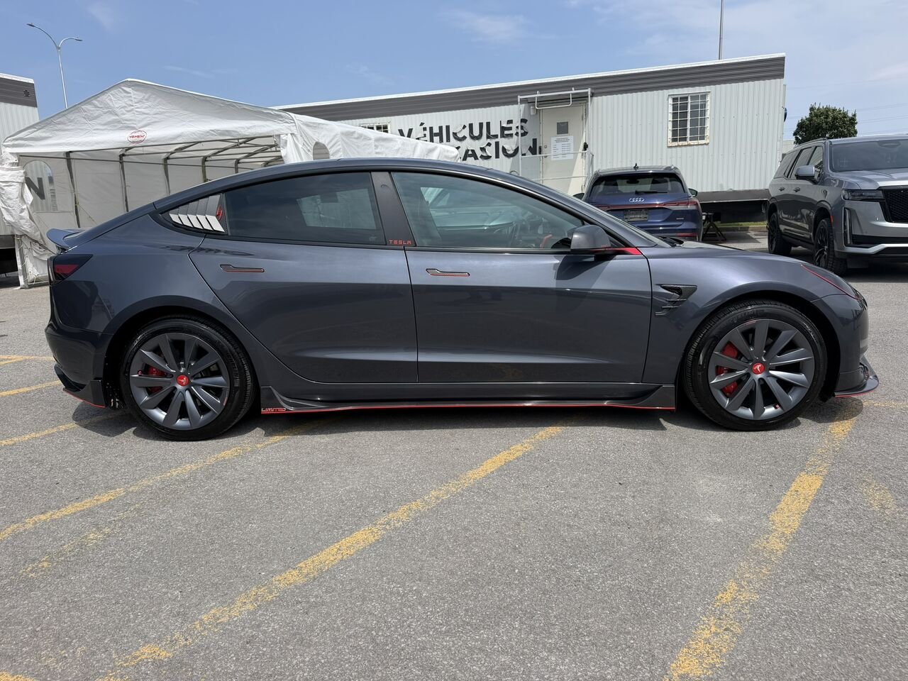 Tesla Model 3 CARBONE 2023 Argent Laval - photo #3