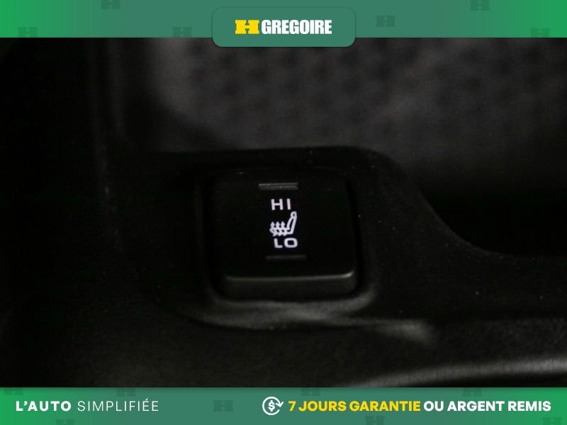 Toyota Corolla 730467 | LE AUTO A/C CAM RECUL BLUETOOTH 2023 Blanc Laval - photo #20