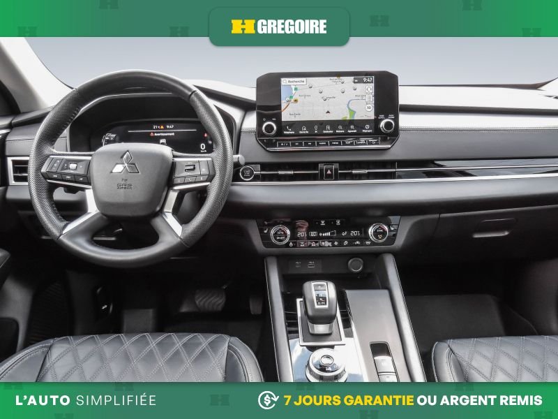 Mitsubishi Outlander V3570 | SEL TOIT PANO + SIEGE CHAUFANT 2023 Noir Laval - photo #22