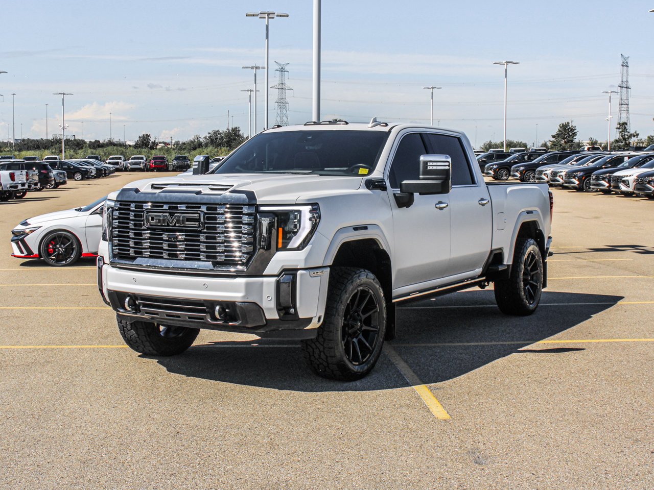 2024 GMC Sierra 3500HD 4WD Crew Cab 159 Denali Ultimate White Sherwood Park - photo #3