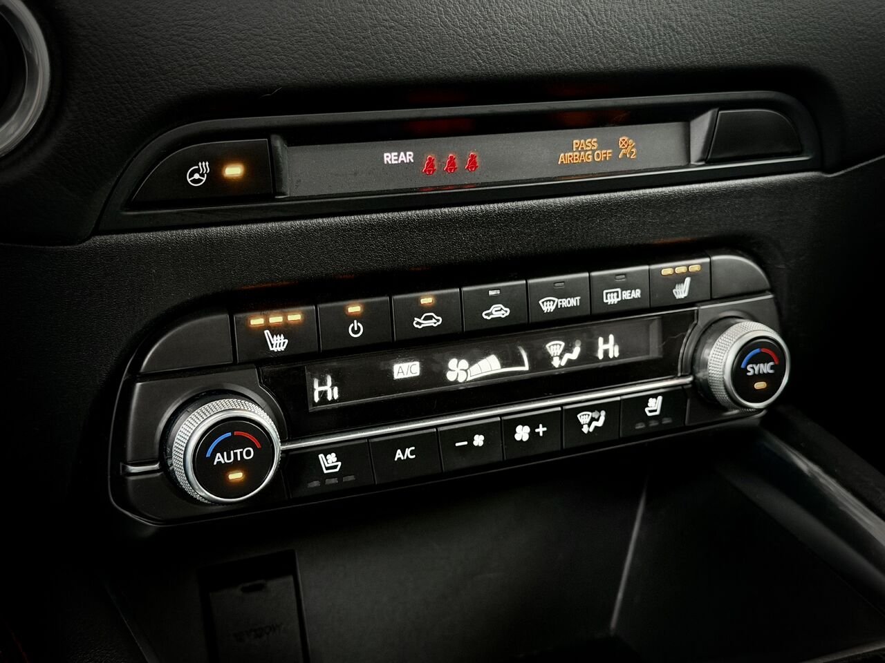 2022 Mazda CX-5 Red Notre-Dame-des-Prairies - photo #32