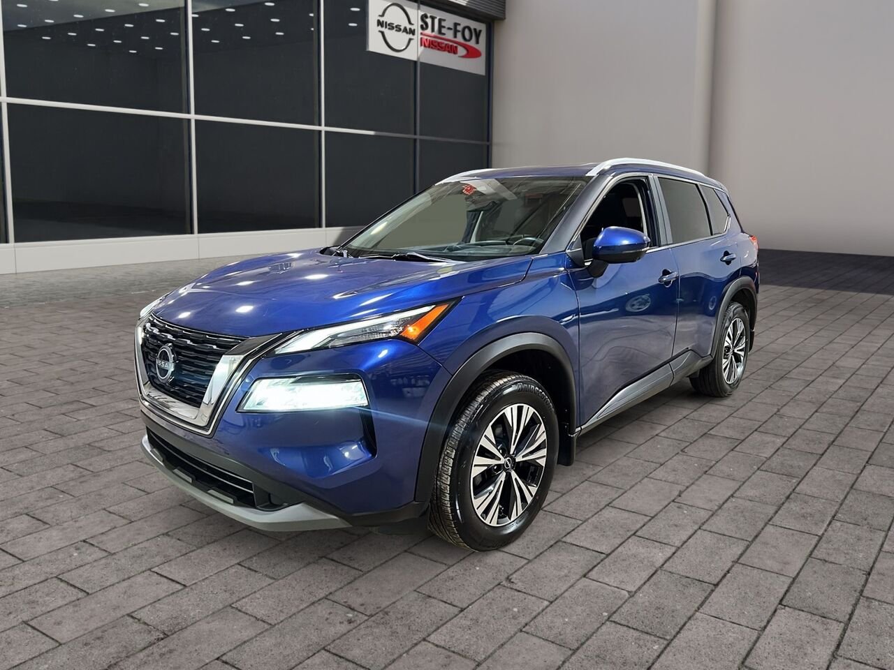 2023 Nissan Rogue SV TI Blue Québec - photo #0