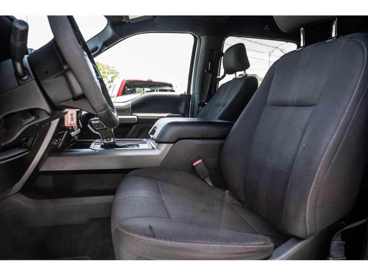 2016 Ford F-150 White Sainte-Julienne - photo #16