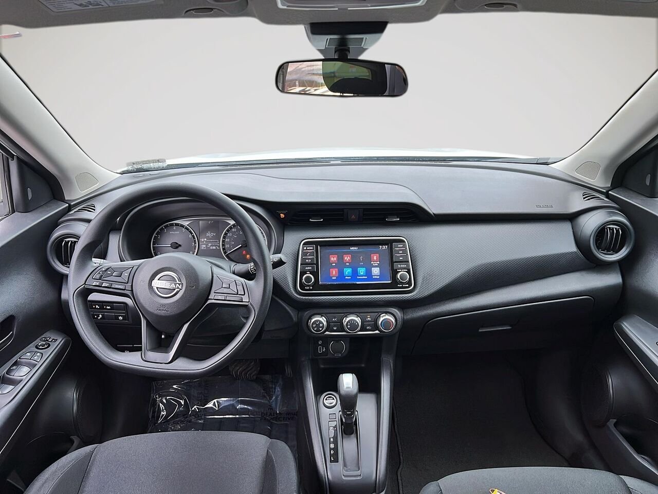 2024 Nissan KICKS S TA White Québec - photo #9