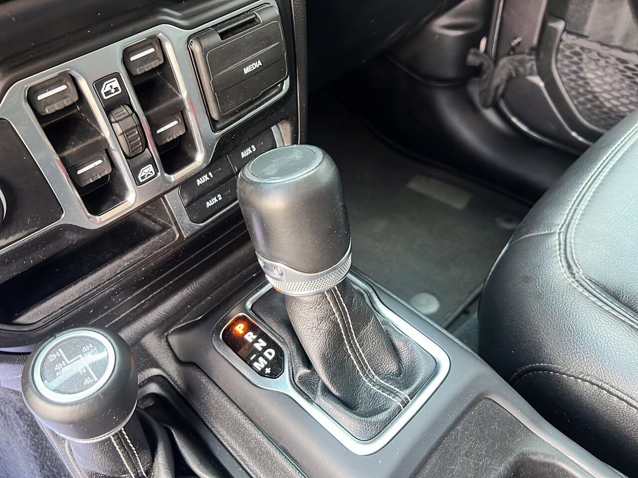 Jeep Wrangler 4xe SAHARA UNLIMITED 2022 Gris Québec - photo #14