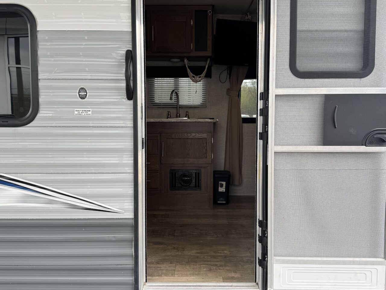 GRAND RIVER 267BH. BUNKHOUSE ULTRALITE SERIES 2019 Blanc Granby - photo #10