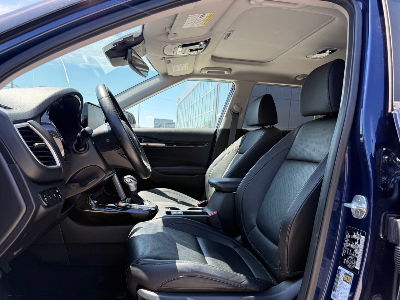 Kia Seltos SX Turbo TI avec intérieur noir 2023 Bleu Châteauguay - photo #2