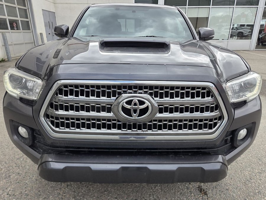2017 Toyota TACOMA 2017 Magnetic Grey Metallic