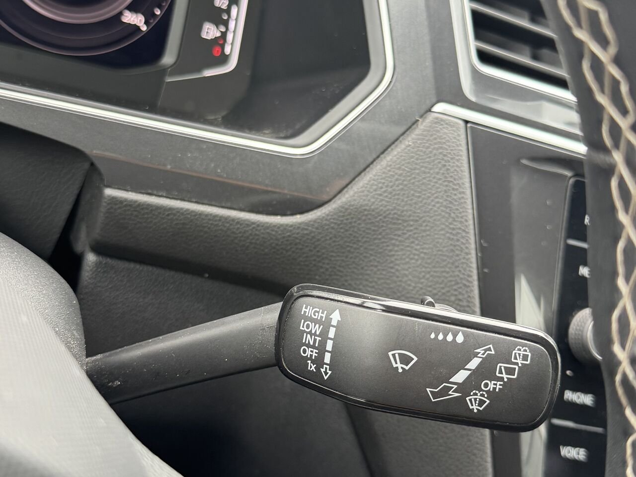 Volkswagen Tiguan 7 PASSAGERS 2022 Blanc Granby - photo #23