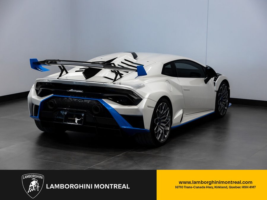 2022 Lamborghini Huracan STO 2022 White